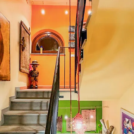 Сasa de vacaciones 6 Bedroom In *