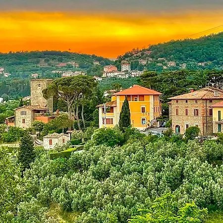 6 Bedroom In Lamporecchio